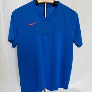 Nike women blue training tee